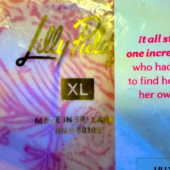 NWT ❤️NEW 2025 PATTERN!❤️
LILLY PULITZER PJ Knit Button Up Top Raspberry Rouge L - Picture 12 of 13